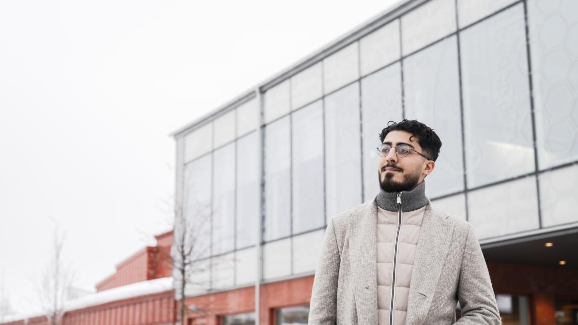 Karrar Ali, student at LTU in Sweden, standing outdoor
